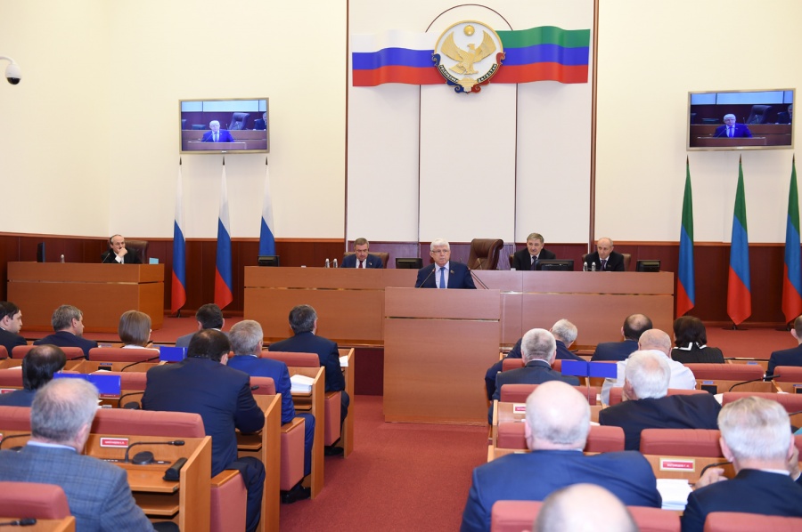 Сегодня, 9 июня, состоялась 63 сессия Народного Собрания Республики Дагестан пятого созыва.
