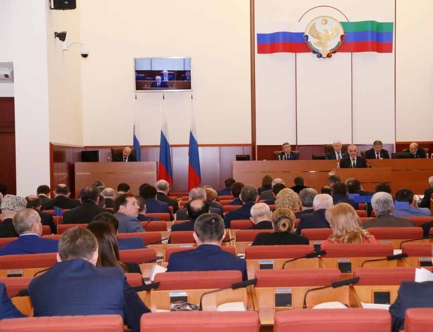 В Махачкале прошла 60-я сессия Народного Собрания Республики Дагестан 5 созыва.