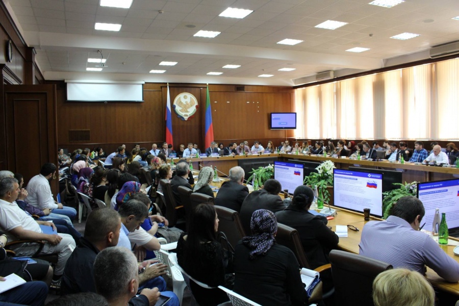 В Дагестанском кадровом центре пройдут обучение муниципальные служащие