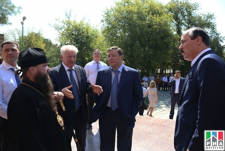 Александр Хлопонин, Сергей Меликов и Рамазан Абдулатипов посетили Кизляр