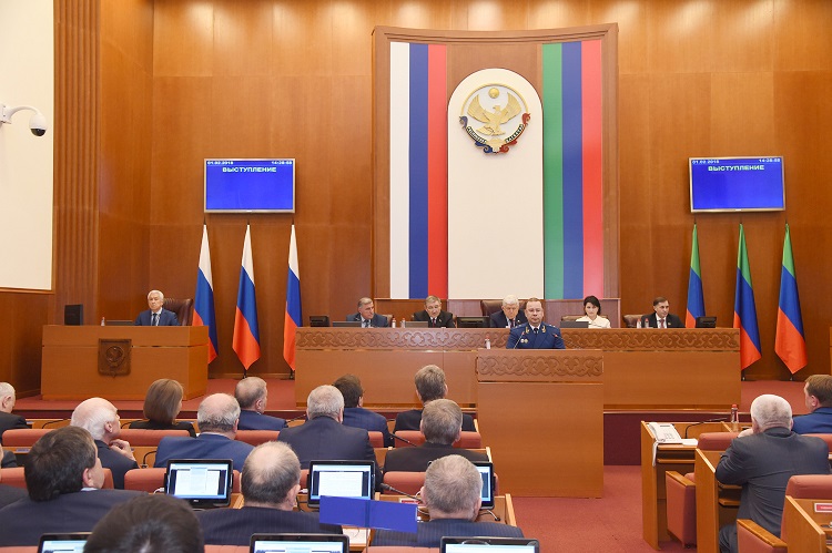 Состоялась семнадцатая сессия Народного Собрания Республики Дагестан шестого созыва.